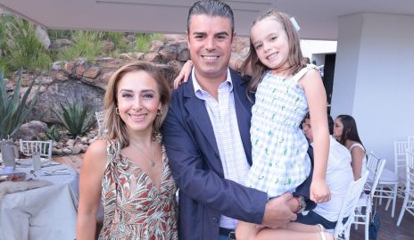  Sandra Aldrete, Santiago Labastida y Dani Labastida.