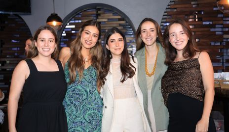  Ana Lucía Esparza, Claudia Rodríguez, Paola Dávila, María Cueli y Yolanda Navarro.