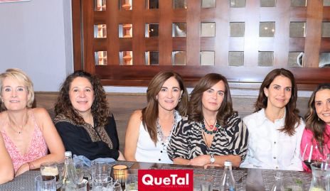 Alejandra Bermea, Güera Valle, Alicia del Peral, Anita Anaya, Paty González, Rocío Nieto, Martha Chalita y Ana Luisa Garza.