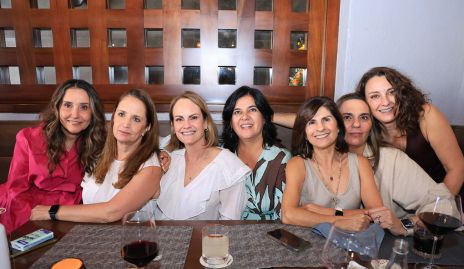  Martha Chalita, Montse Fonte, Rocío Gómez, Cynthia Sánchez, Lucía Escobedo, Claudette Mahbub y Gloria Martínez.