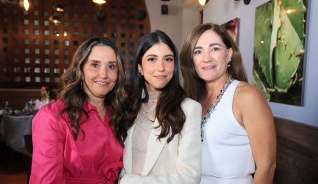  Martha Chalita, Paola Dávila y Ana María Anaya.