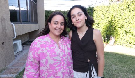  Miriam Flores y Andrea García.