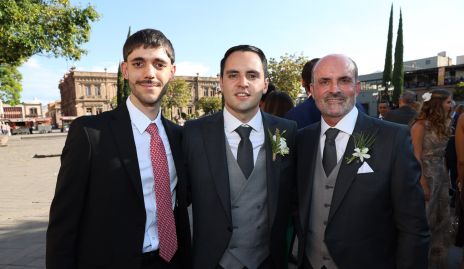  Mauricio Van Sully, Santiago y Juan Carlos Rodríguez.