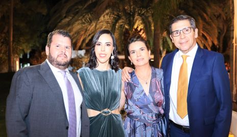  Santiago Meade, Mariana Tobías, Marisa Mercado y Abraham Tobías.