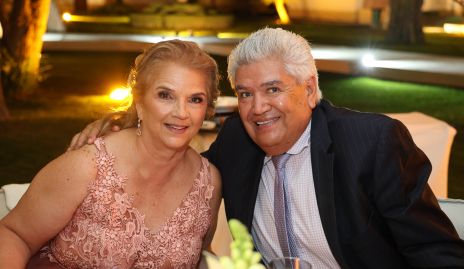  Luz María Márquez y Francisco Ruiz.