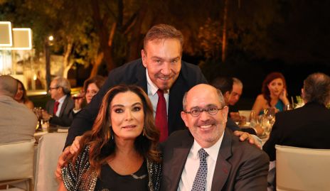  Anastasio Capetanis, Bárbara y José Mario de la Garza.