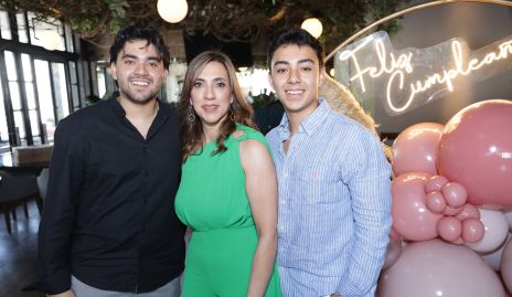  Javier Herrera, Karla Castañeda y Nicolás Herrera.