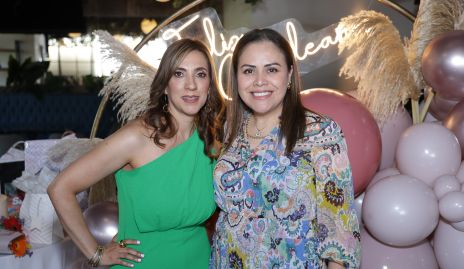  Karla Castañeda y Wendy Alderete.