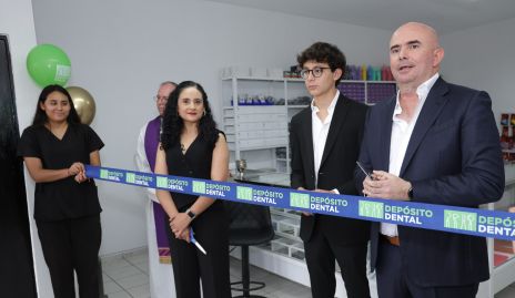  Hilda Ortiz, Pablo Martínez y Francisco Martínez Becker.