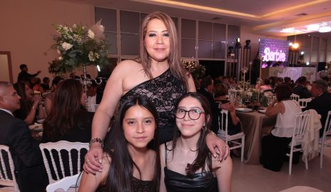  Verónica Orihuela, Fernanda Villa y Bárbara Villa.
