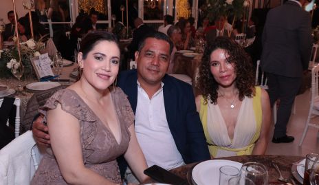  Jessica Contreras, Juan Adame y Laura Pineda.