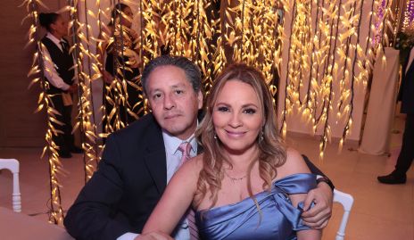 José Martinez y Marieli de Martinez.