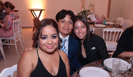  Adriana Manzano, Ricky Moreno y Fernanda Huerta.