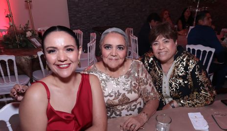  Andrea Leiva, María de Lourdes y Gladis Camacho.