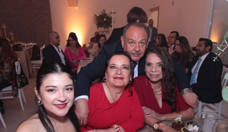  Armando Rodríguez, Leslie Sánchez, María Rodríguez y Lulú Patlan.