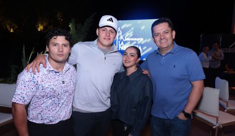  Samuel James, Diego Moreno, Elsa Lomas y Mario Moreno.
