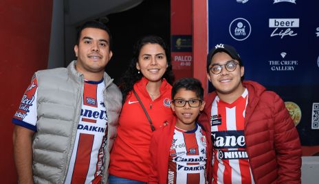  Eduardo Rodríguez, Rosalba, Emiliano y Mauricio Rodríguez.