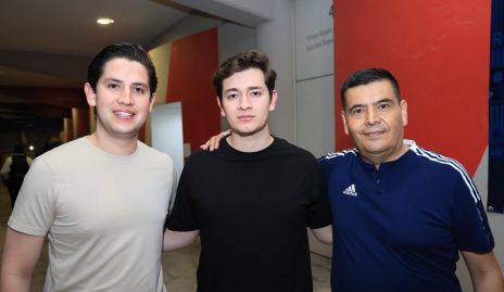  Marín, Carol y José.