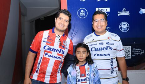  Humberto Vega, Ana Pao y Alan Pedroza.