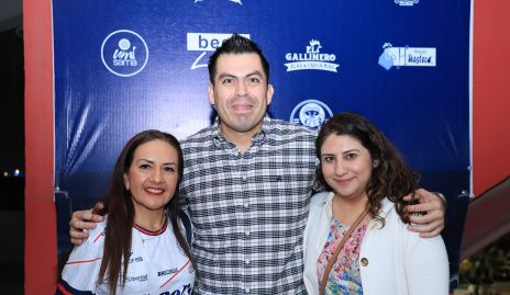  Alejandra Soto, Daniel Dávila y Cinthia Pérez.