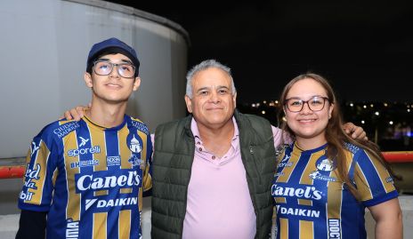 Diego, Juan Carlos y Montse Guevara.