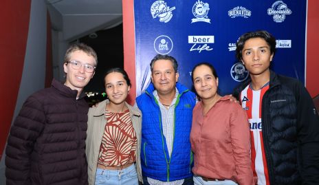  Antonio Fonte, Vero Moreno, Humberto Moreno, Vero Vallejo y Humberto Moreno.