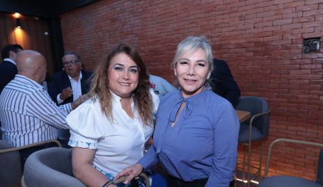  Lucia Galván y Laura Villarreal.