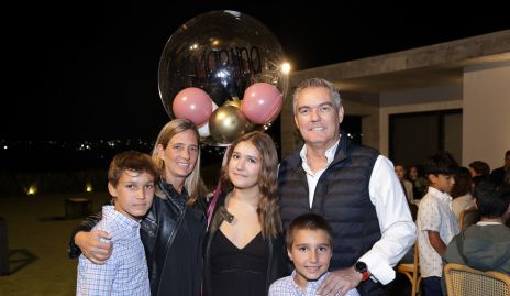  Franco Benavente, Fernanda Fonte, Martina Benavente, Miguel Benavente y Bosco Benavente.