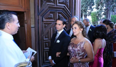  Ricardo Andrés con su mamá Lorena Robles.
