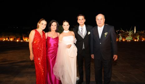  Begoña Carrillo, Gabriela Valverde, Regina Carrillo, Ricardo Andrés y Alfonso Carrillo.