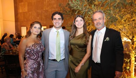  Lorena Robles, Yousef Chalita, Lorena Hernández y Ricardo Andrés.