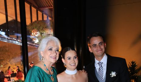  Anahí Pájaro, Regina Carrillo y Ricardo Andrés.