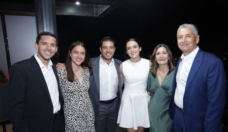  Ramón Zacarías, Mariana Dávila Mauricio Martínez, María José Zacarías, Marcela Valle y Ramón Zacarías.