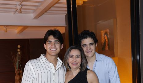  Mateo Cegarra, Sofía Valle, Hugo Cegarra, Pera Maza y Marcela Valle.