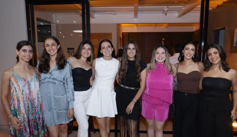  Susana de Luna, Mariane Garcín, Vero González, María José Zacarías, María Emilia Sánchez, Ari Pérez, Pau Sánchez y Valeria Padilla.