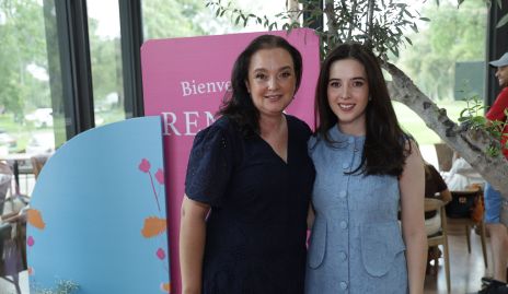  Ana Luisa Argüelles y Renata Castillo.