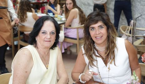  Melisa Gómez y Florencia de Díaz Infante.