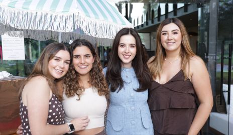  Paulina Estrada, María Dolores Gómez, Renata Castillo y Ana Gaby Motilla.