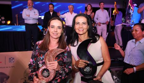  Marcela Alcalde y Alejandra Mireles.