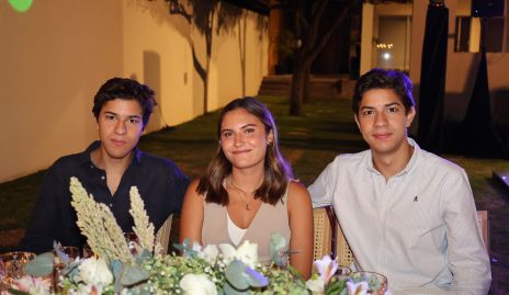  Andrés Martínez, Luciana Urías y Pablo Martínez.