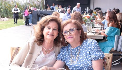  Luzma Reynoso y Mary Zermeño.