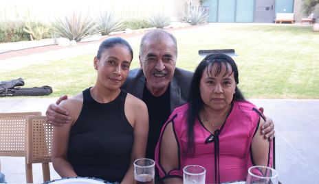  Katy Flores, Marco Güemes y María Castillo.