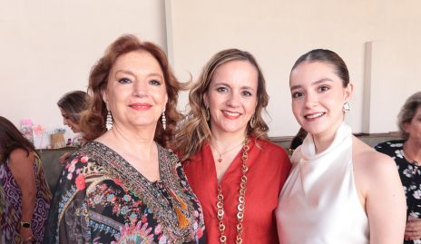  María Elena Abud, María Elena León y María Elena Martínez.
