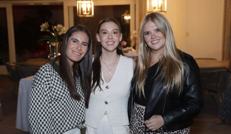 María José Rojas, Ale Morales Hunter y Regina Solana.