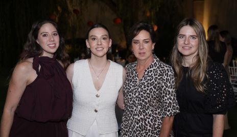  Ana Morales, Ale Morales, Ana Hunter y Maru Hunter.