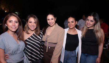  Marce Quijano, Esmeralda Smith, Lexi Espinoza, Claudia del Muro y Carla Ponce.