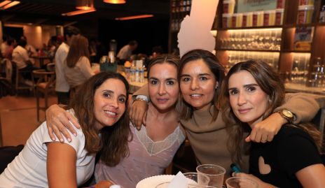  Ana Luisa Díaz de León, Flor Hernández, Lorena Torres y Lourdes Orozco.