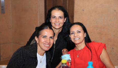  Laura Magaña, Elsa Castillo y Ale Mireles.