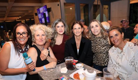  Delia Iduarte, María José de Beascoa, Lilian Dorador, Marcela Gómez, Roxana Serna y Rocío Gallegos.