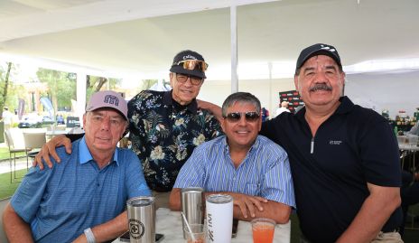  Patricio Jourdain, Alex, Juan Ariel Reyes y Samuel Guerrero.
